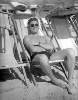 02_035_Doug_on_Beach 02_035_Doug_on_Beach