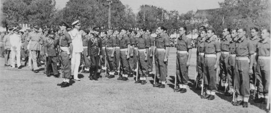 Mountbatten and King inspect parade